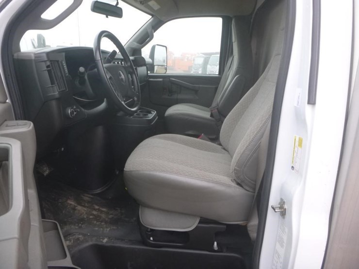 2023-gmc-3500-image-11