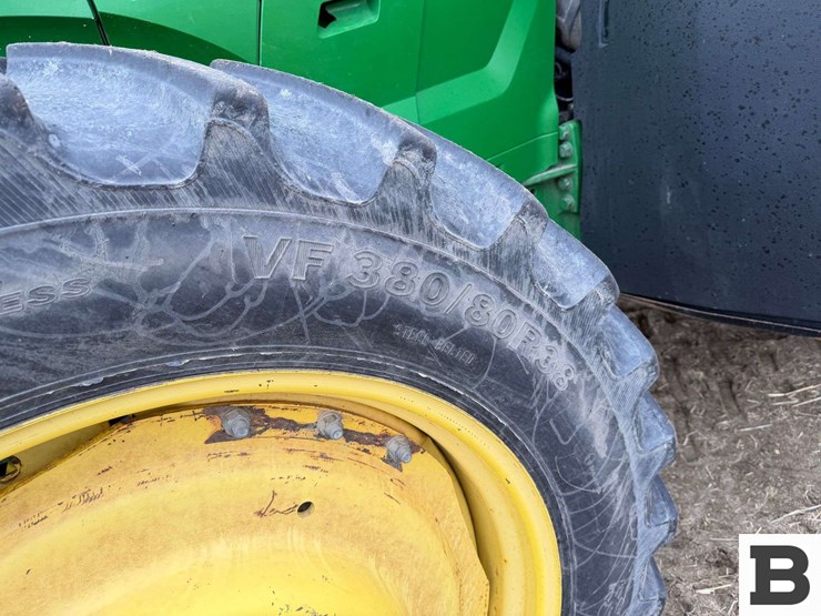 2012-john-deere-7215r-image-13