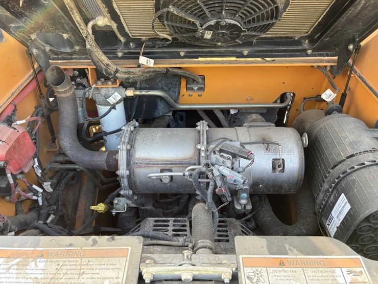 2018-mustang-2150t-skid-steer-track-loader-image-19