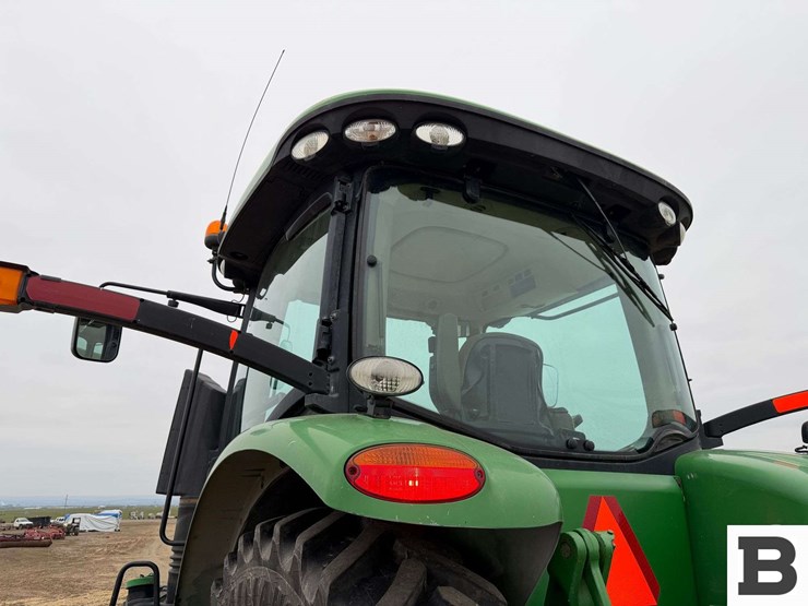 2012-john-deere-7215r-image-23