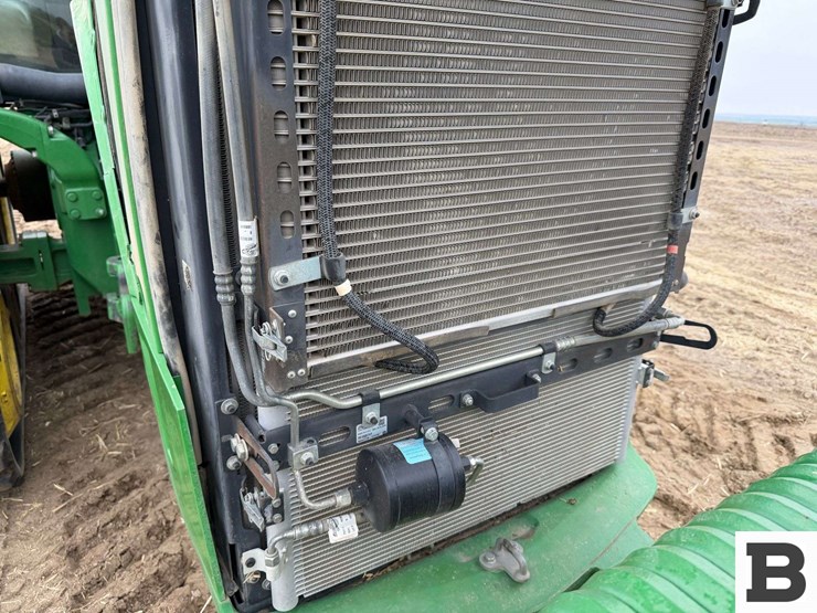 2015-john-deere-8370rt-image-66