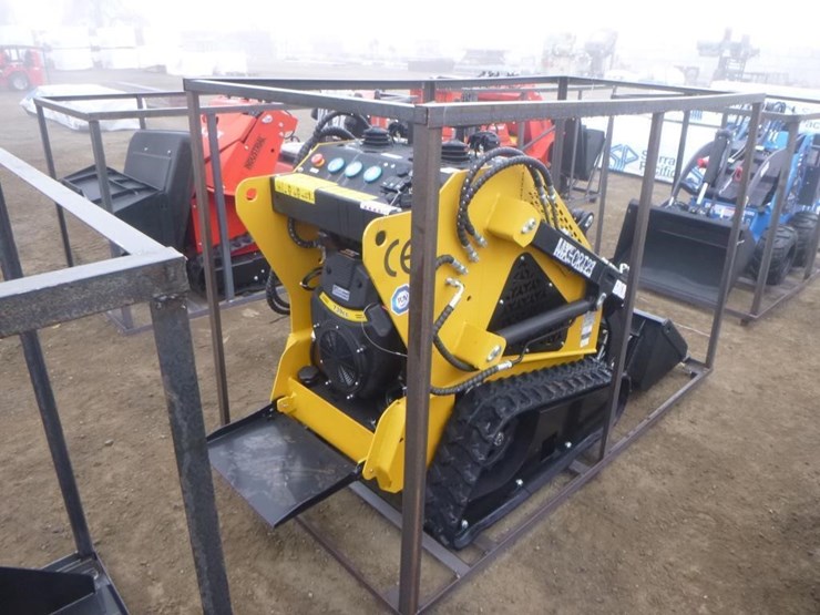 2025-agt-mx-crt23-skid-steer-track-loader-image-3