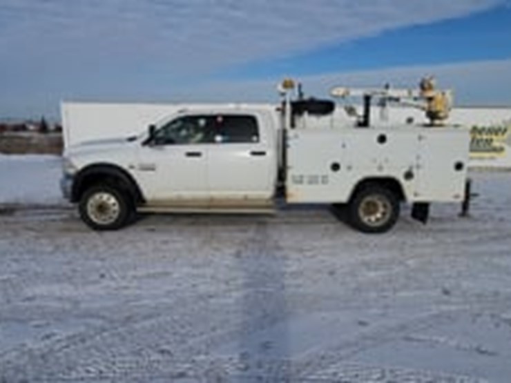 2014-ram-4500-slt-image-5