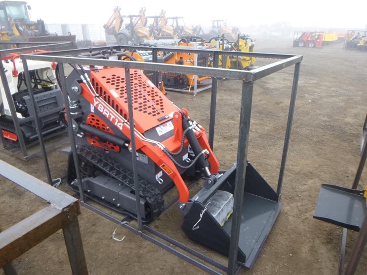 2025-agt-ysrt14-skid-steer-track-loader-image-2