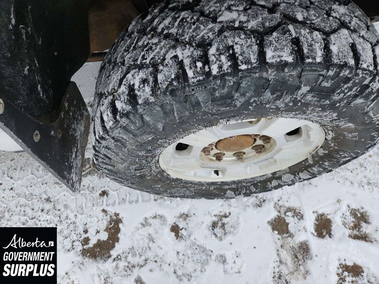 2018-chevrolet-silverado-2500hd-image-13