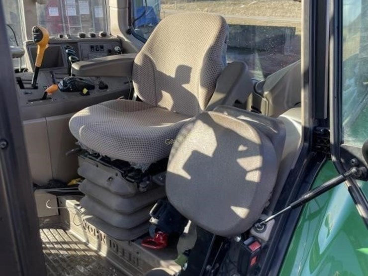 2015-john-deere-6150m-image-13