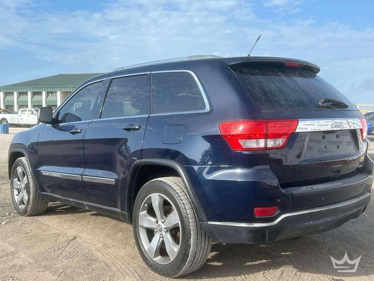 2013-jeep-grand-cherokee-image-4