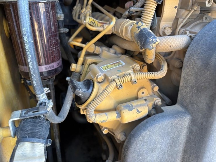 2018-caterpillar-226d-image-40