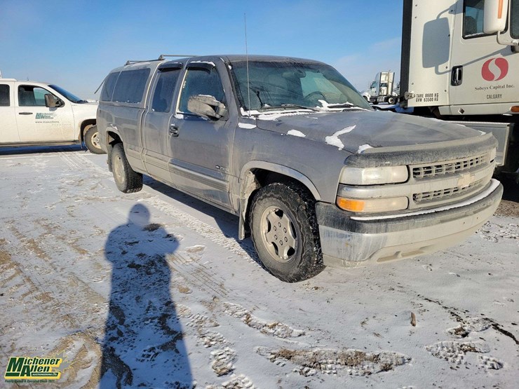 1999-chevrolet-silverado-1500-image-3