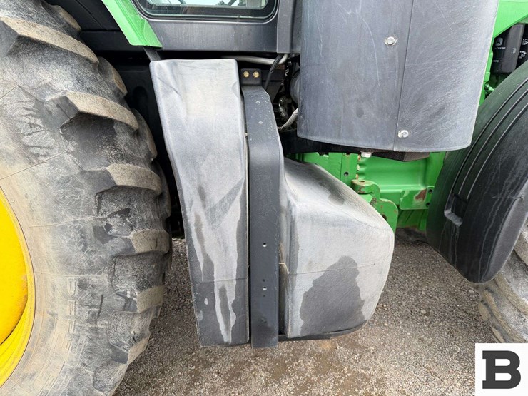 2011-john-deere-8310r-image-43