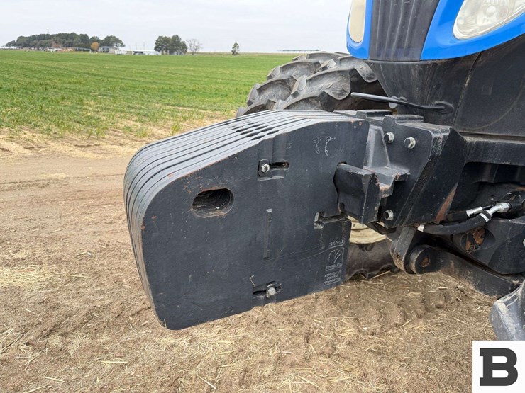 new-holland-t8.330-image-10