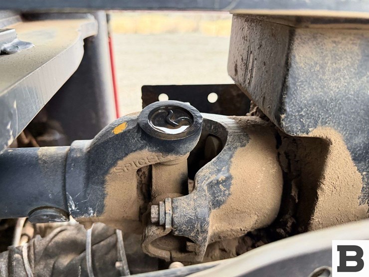 2014-case-ih-steiger-370-rowtrac-image-26