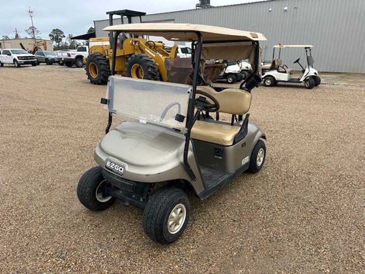 #31105-•-2015-ez-go-txt-|-no-title-image-1