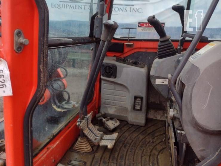 2012-kubota-kx121-3-image-11