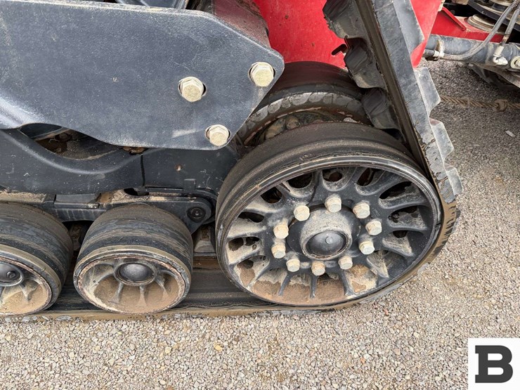 2014-case-ih-steiger-370-rowtrac-image-48