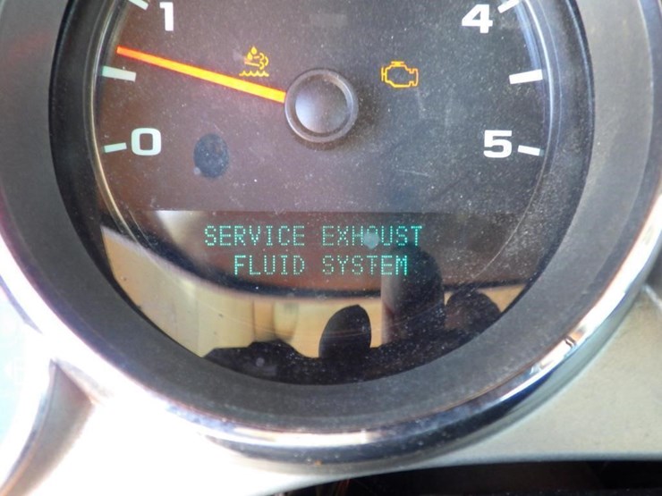 2014-chevrolet-3500hd-image-14