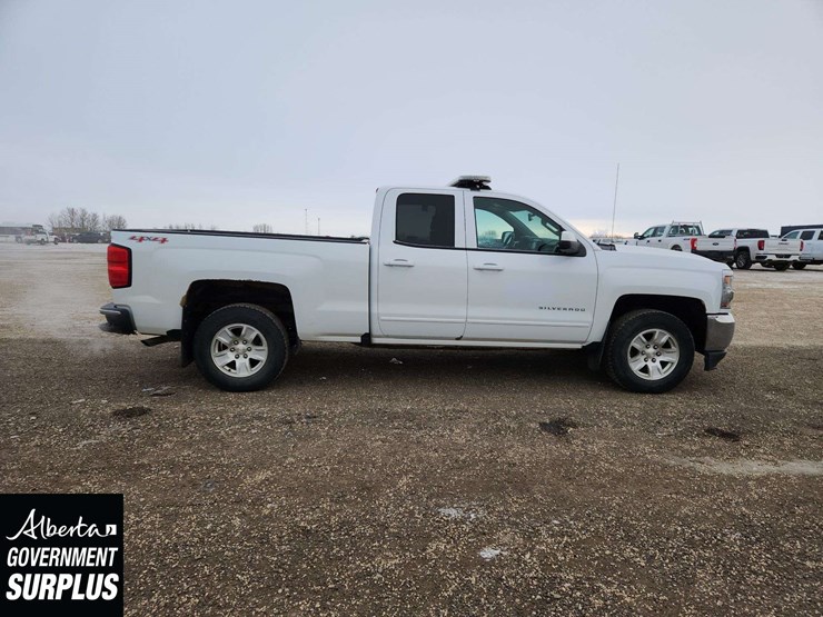 2017-chevrolet-silverado-1500-image-9