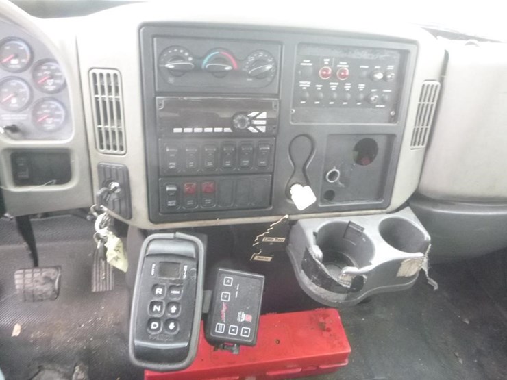 2010-international-durastar-4300-image-15