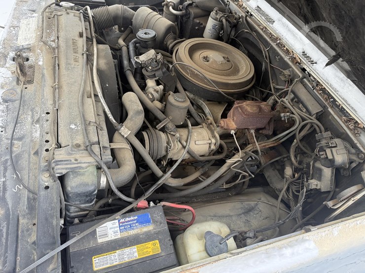 1983-chevrolet-suburban-image-31