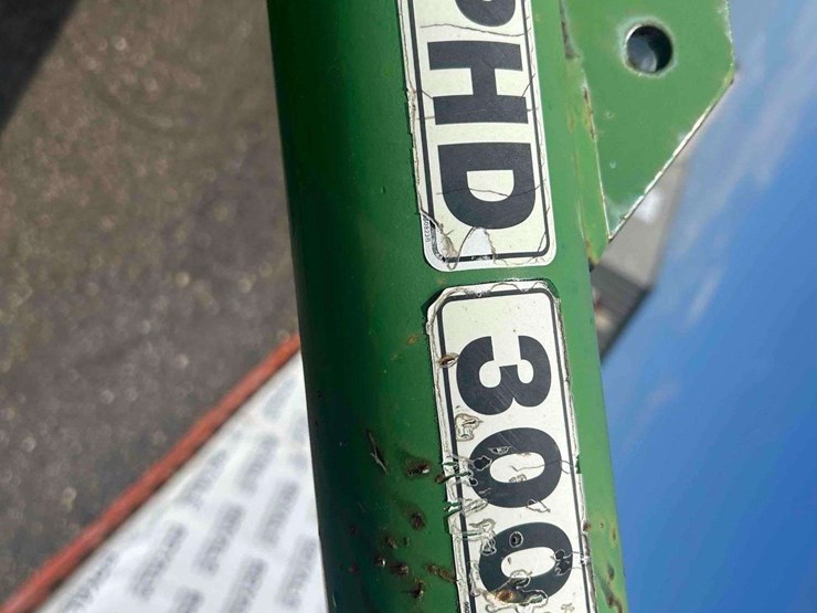 2016-john-deere-5065e-image-41