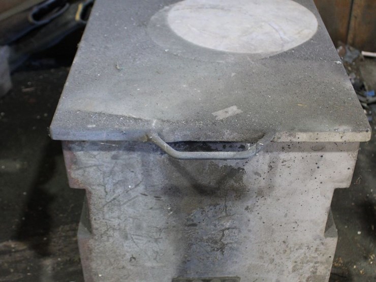 metal-storage-container-image-3