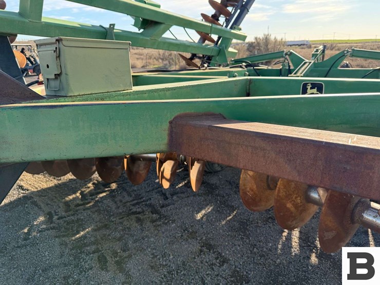 john-deere-650-image-44