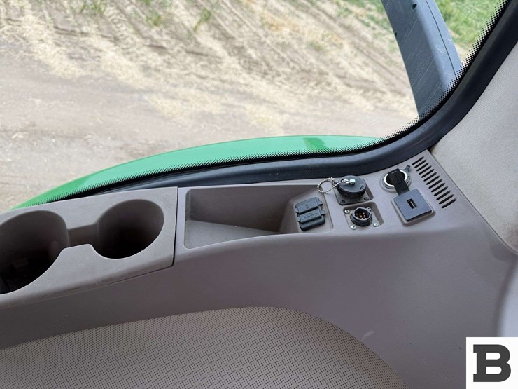2016-john-deere-7290r-image-82