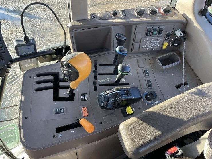 2015-john-deere-6150m-image-15