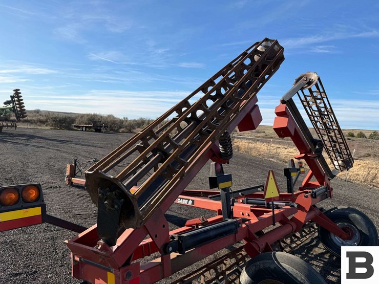 case-ih-crumbler-image-18