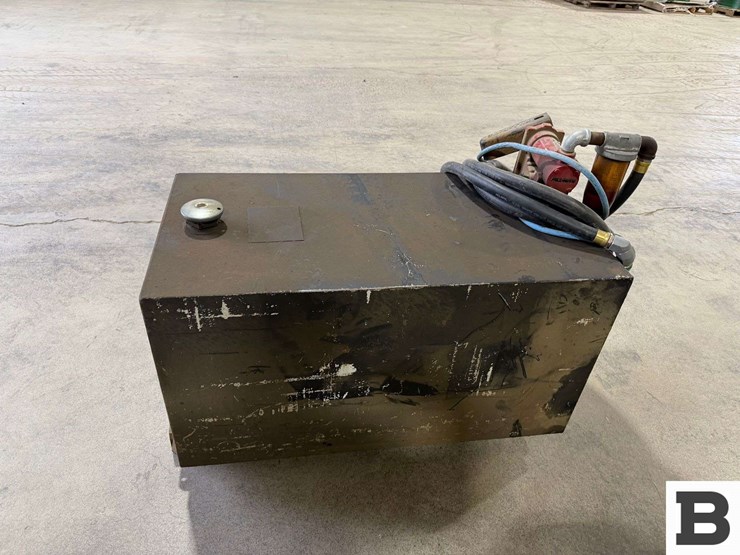 full-transport-tank,-fill-rite-20gpm-pump---pasco,-wa-image-2