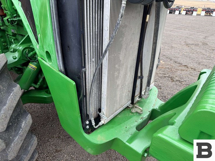 2012-john-deere-8335r-image-70