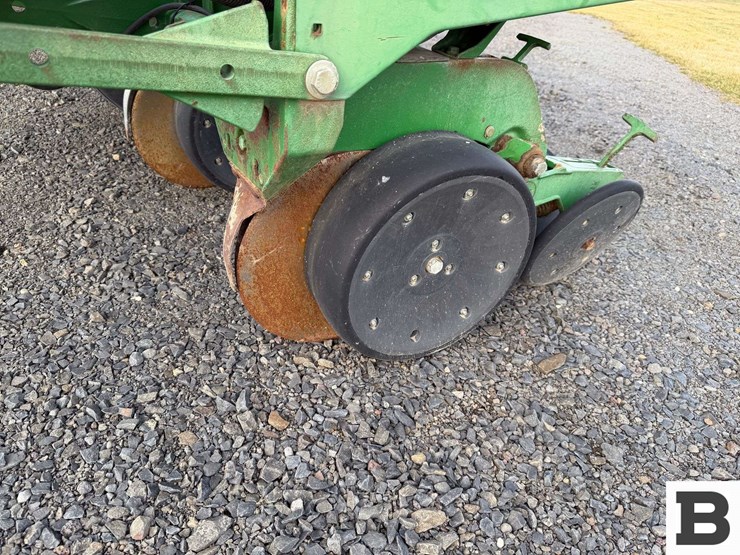 john-deere-1720-image-19
