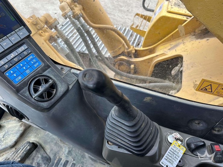 2013-komatsu-pc360-image-16