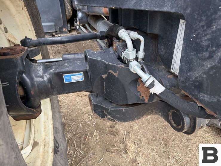 new-holland-t8.330-image-57