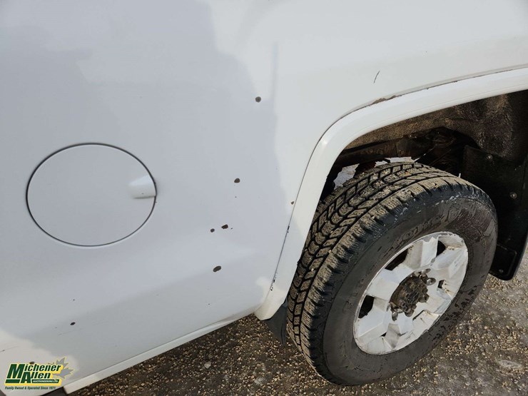 2017-gmc-sierra-3500hd-image-43