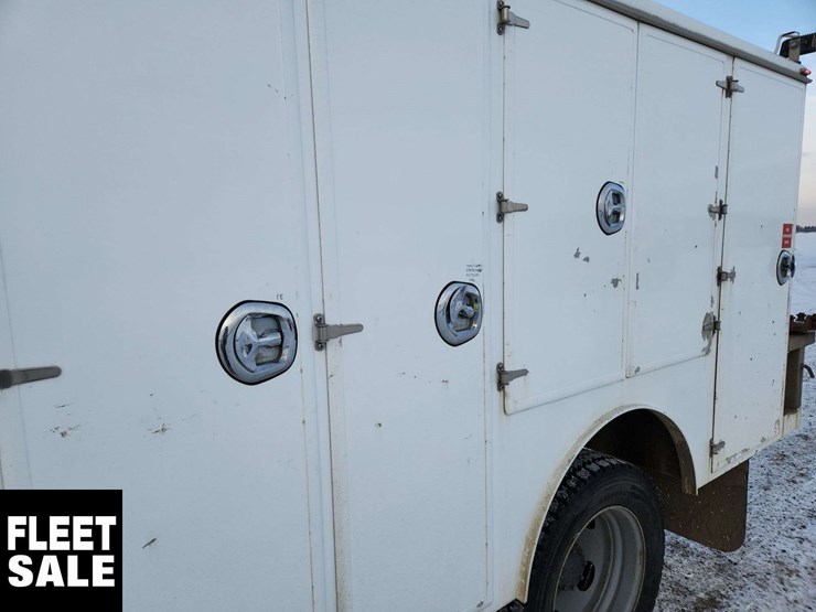 2015-ram-5500-4x4-s/a-service-truck-image-41