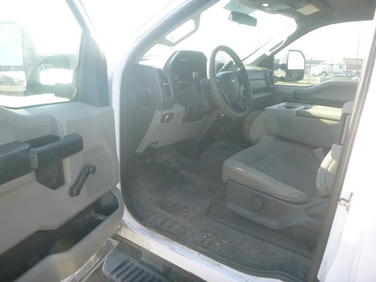 2017-ford-f350-image-11