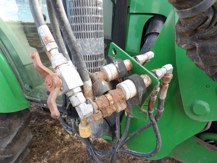 2014-john-deere-5085e-image-10