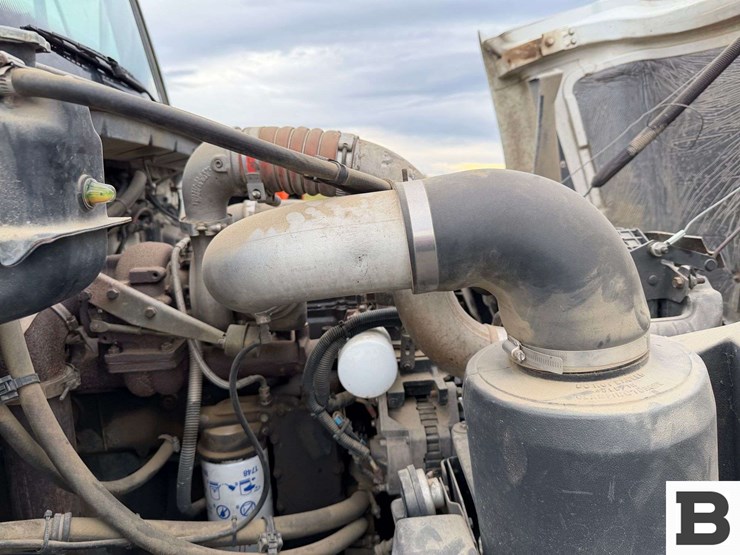 1996-freightliner-fl70-image-36