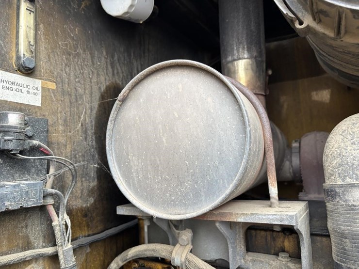 2005-deere-624j-image-50