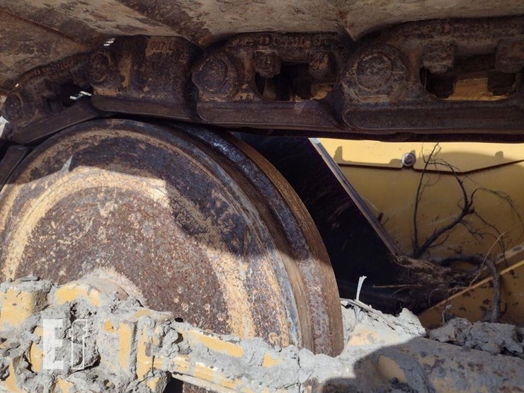 2020-deere-450k-image-38