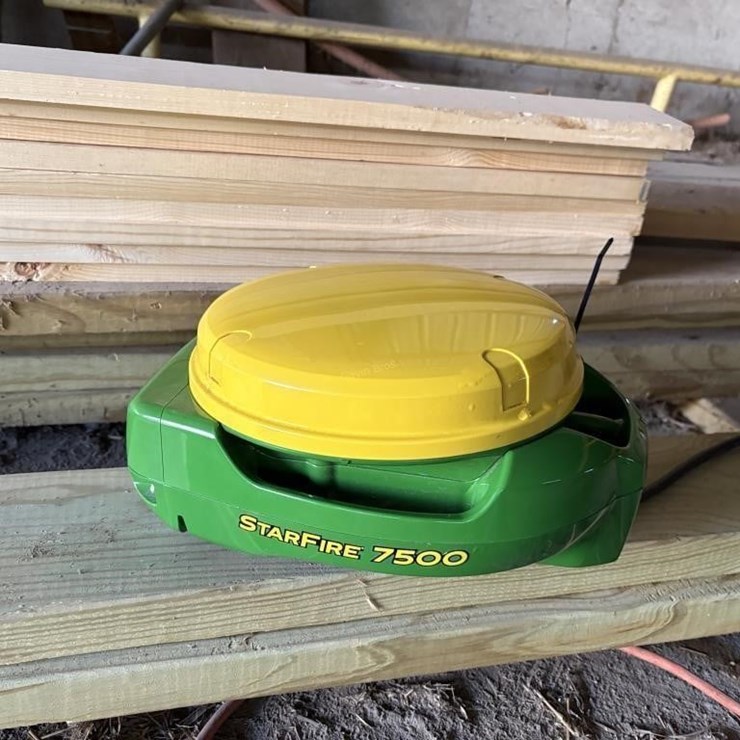 John Deere Starfire 7500 Globe