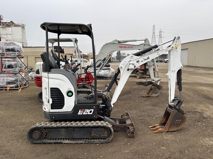 2021-bobcat-e20-image-7