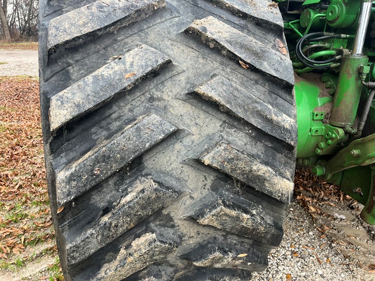 2014-john-deere-8370rt-image-19