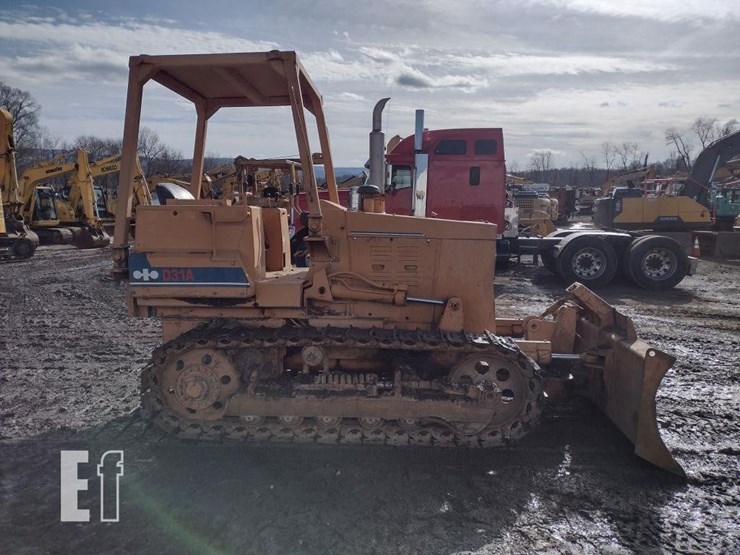 komatsu-d31a-17-image-3