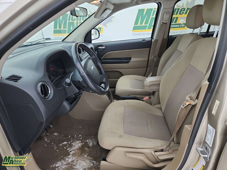 2010-jeep-compass-image-14