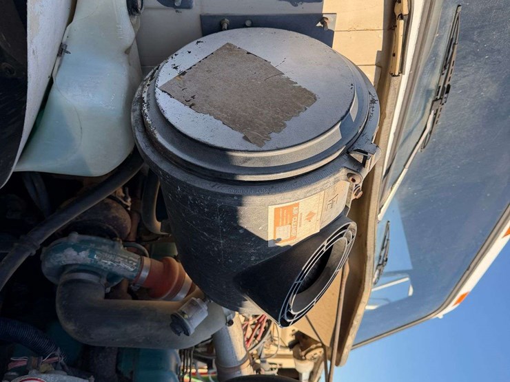 1992-international-4800-image-37