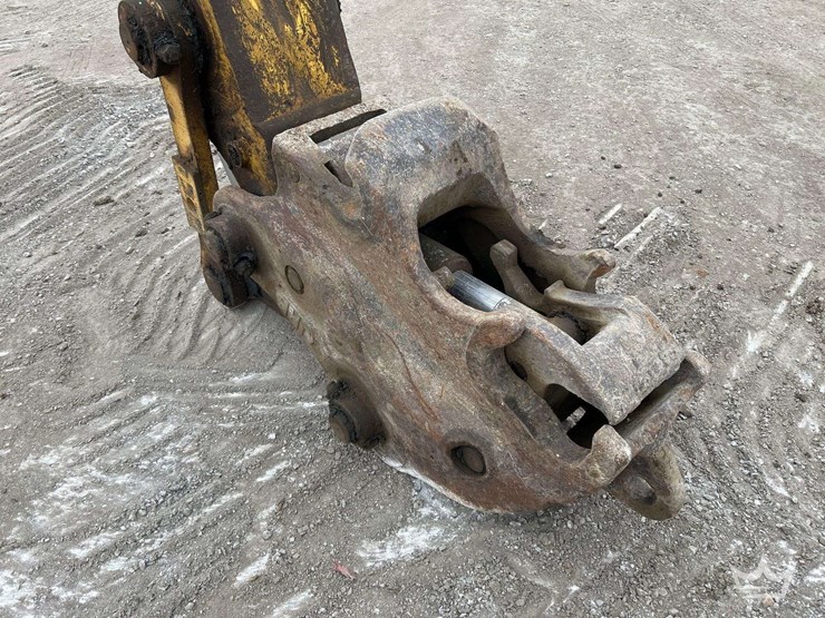 2015-komatsu-pc360-image-22