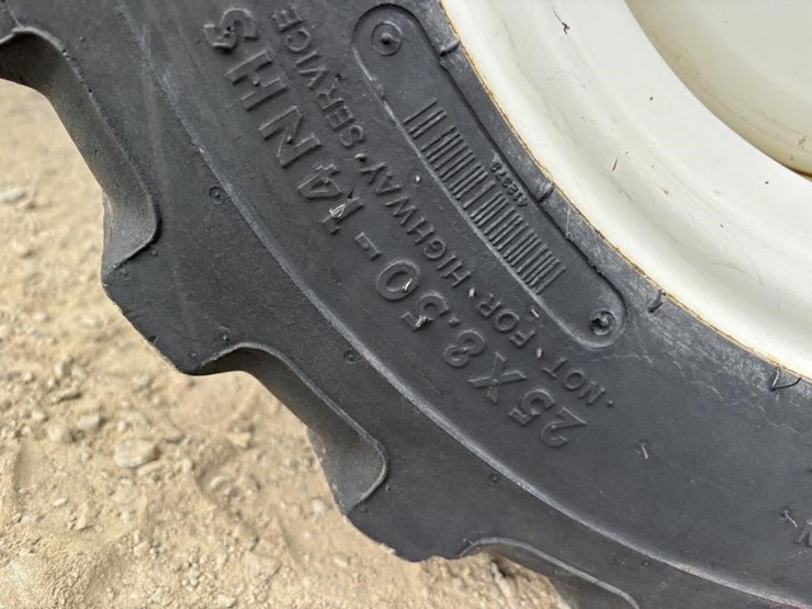 2017-new-holland-workmaster-40-image-24