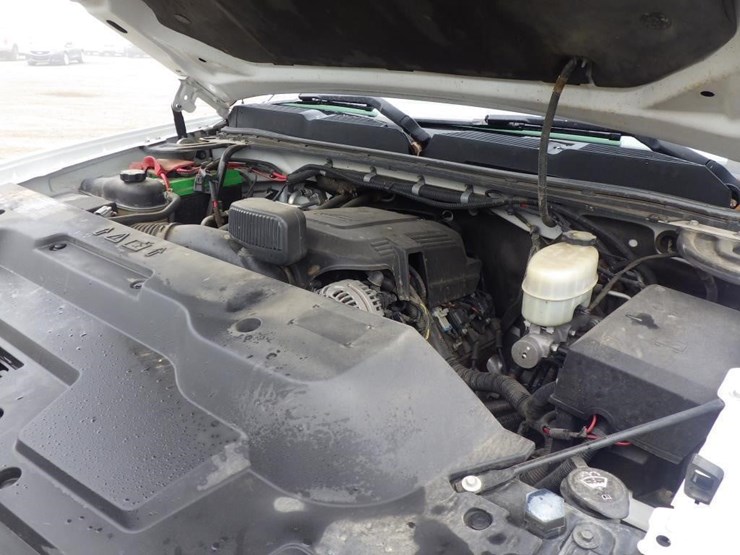 2014-chevrolet-3500hd-image-10